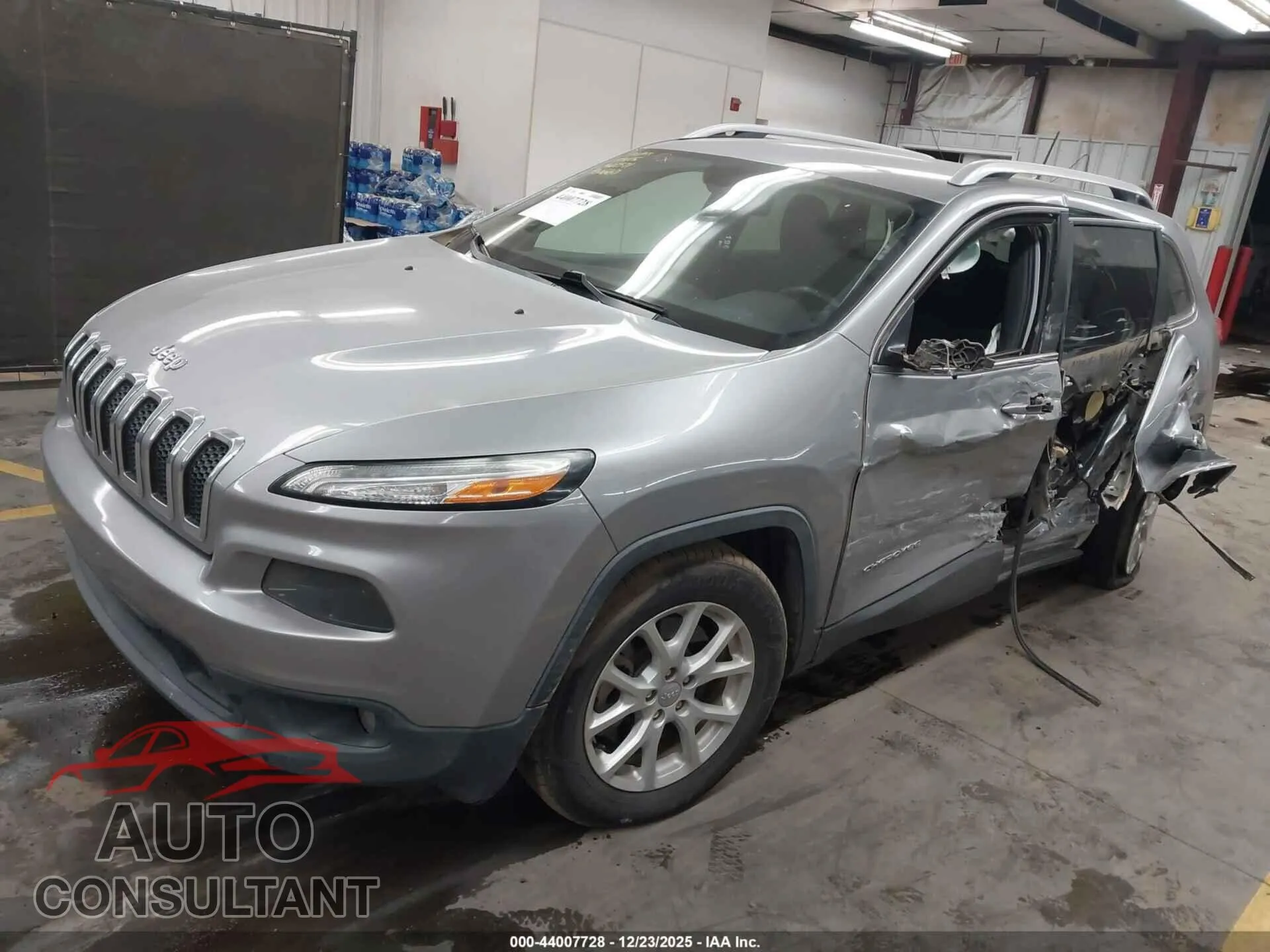2017 JEEP CHEROKEE Damaged VIN 1C4PJLCBXHW661571 – rear exterior