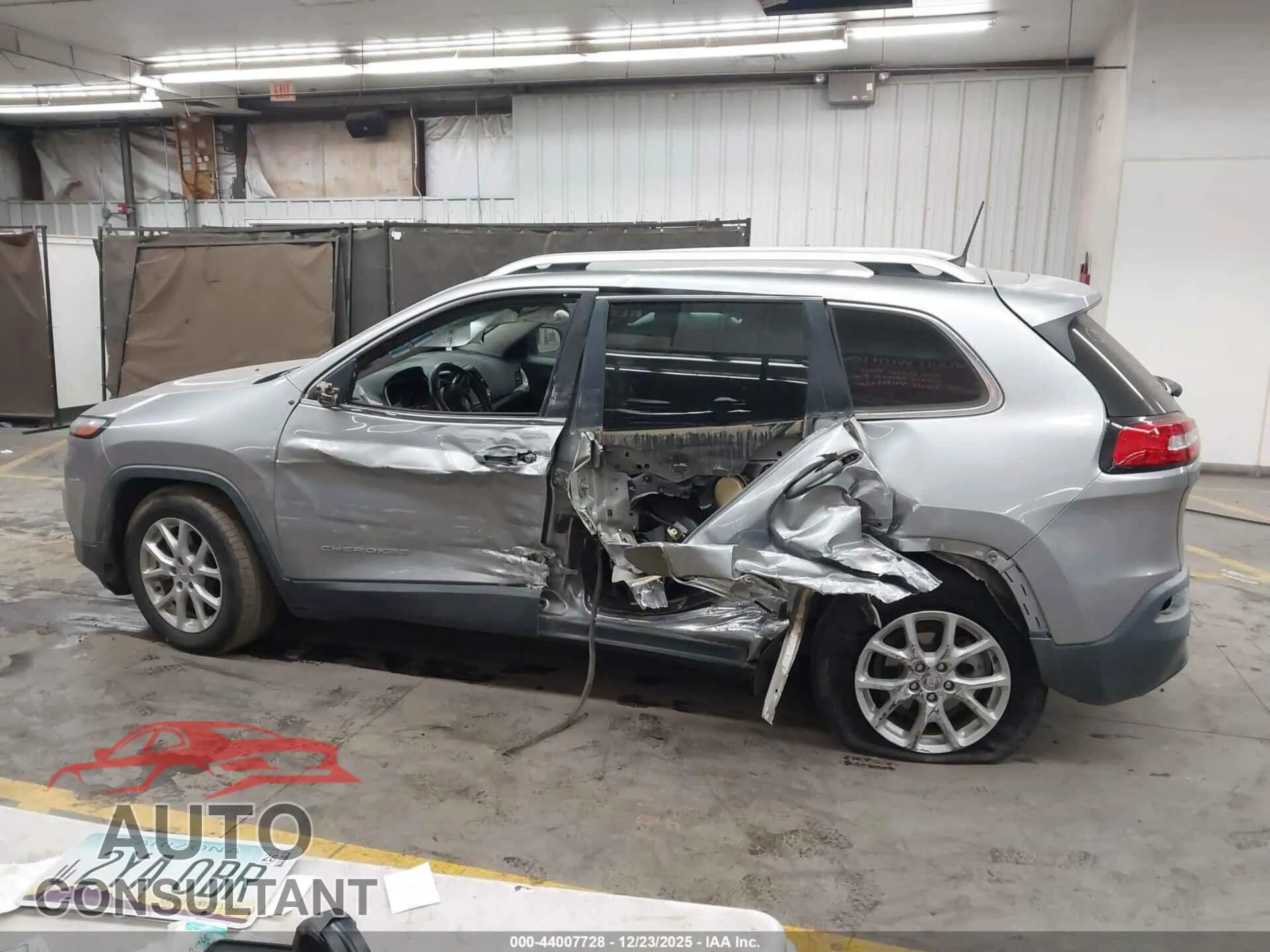 2017 JEEP CHEROKEE Damaged VIN 1C4PJLCBXHW661571 – photo 14