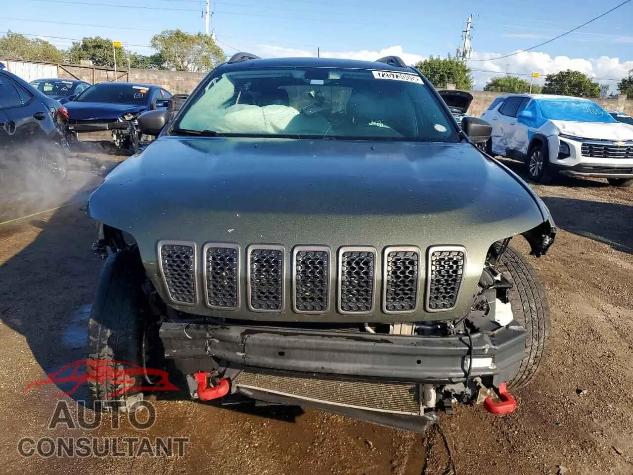 2019 JEEP CHEROKEE Damaged VIN 1C4PJMBX5KD169410 – interior seats