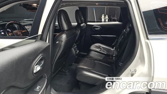 2019 Jeep Cherokee (KL) 2.4 Longitude High AWD Sold VIN 1C4PJMCB7KD395595 – side profile
