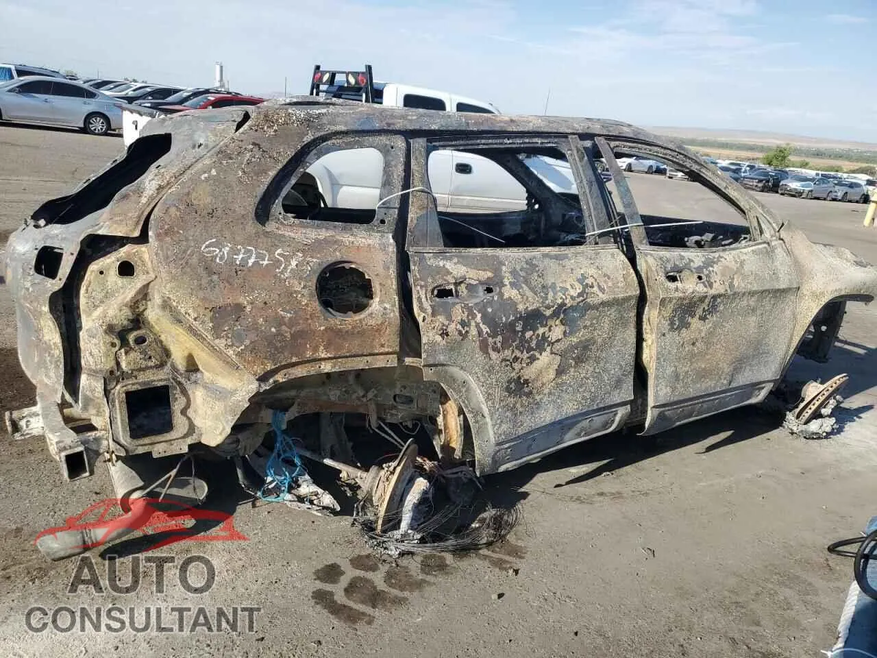 2014 JEEP GRAND CHER Damaged VIN 1C4PJMCS9EW321829 – side profile