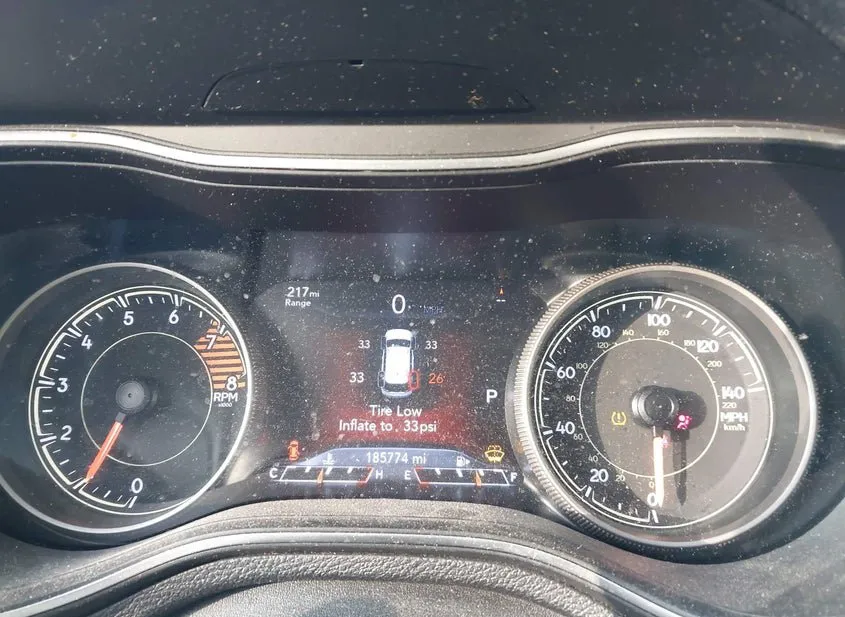 2019 JEEP Cherokee Used VIN 1C4PJMDX8KD444684 – photo 20 2019 JEEP Cherokee Used VIN 1C4PJMDX8KD444684 – photo 20