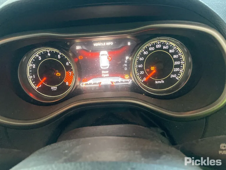 2014 Jeep Cherokee Used VIN 1C4PJMHS5FW518877 – photo 22