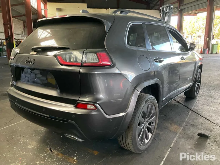 2021 Jeep Cherokee Used VIN 1C4PJMHX8MD135133 – front exterior