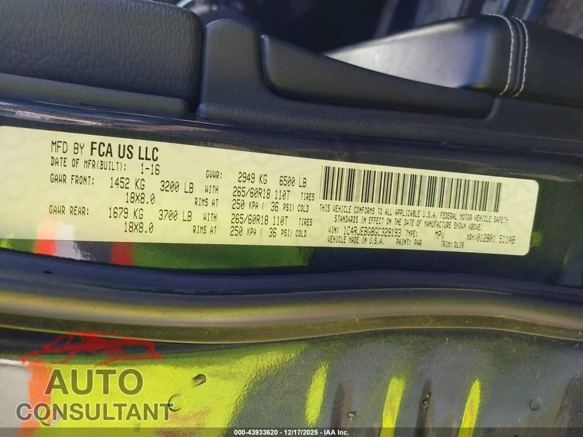 2016 JEEP GRAND CHEROKEE Damaged VIN 1C4RJEBG8GC329193 – trunk area