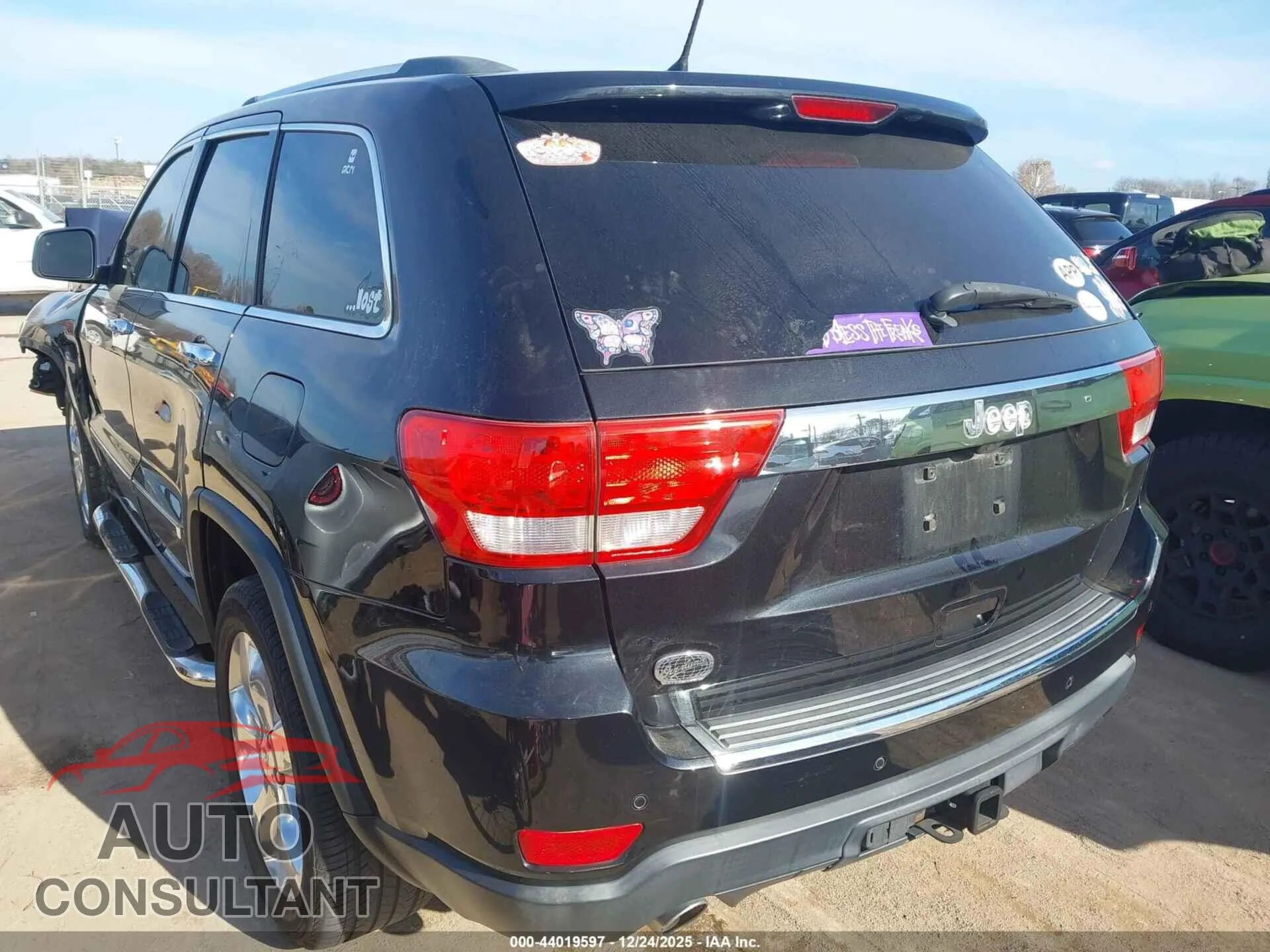 2013 JEEP GRAND CHEROKEE Damaged VIN 1C4RJECT5DC644847 – side profile