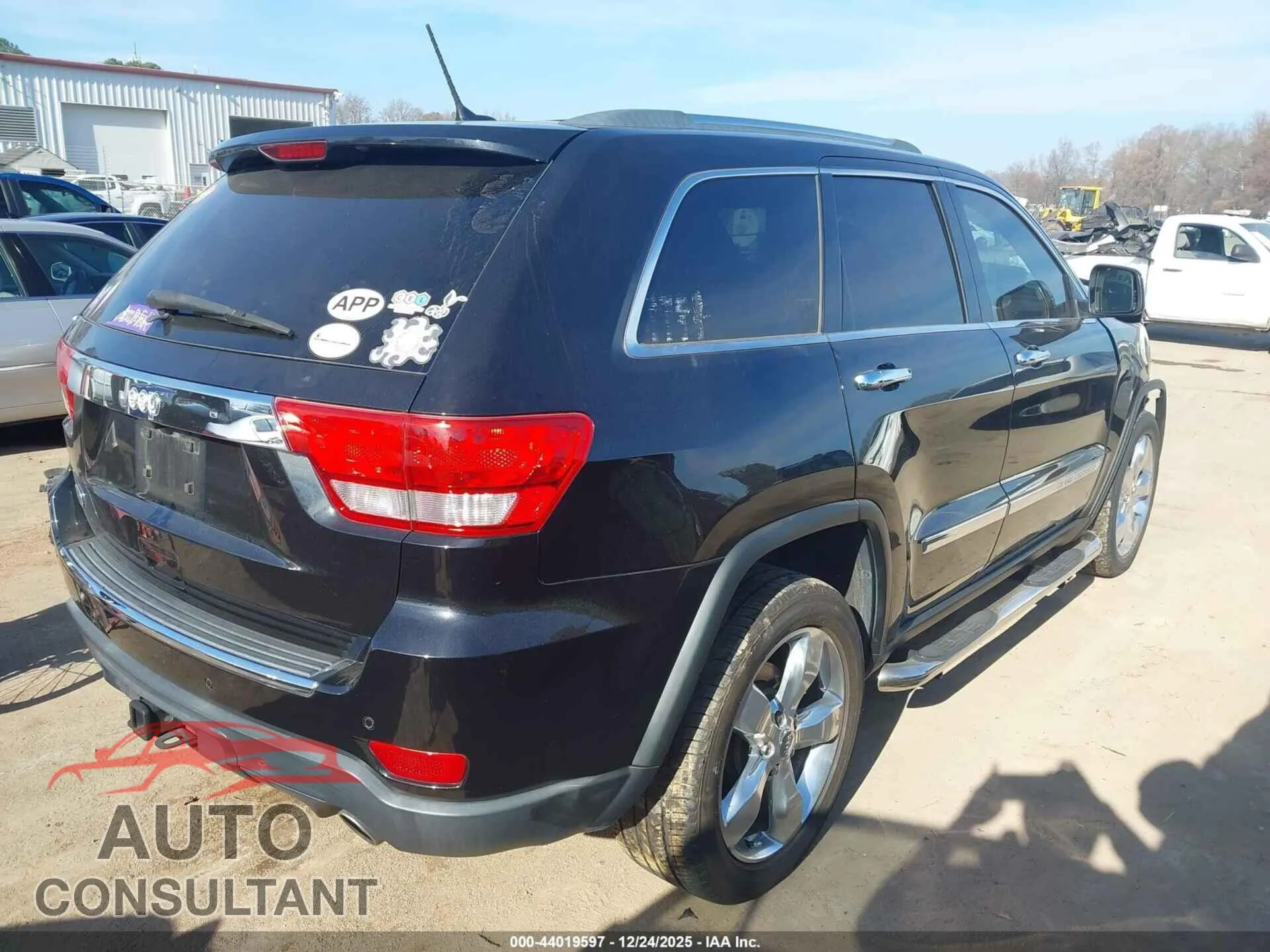 2013 JEEP GRAND CHEROKEE Damaged VIN 1C4RJECT5DC644847 – dashboard