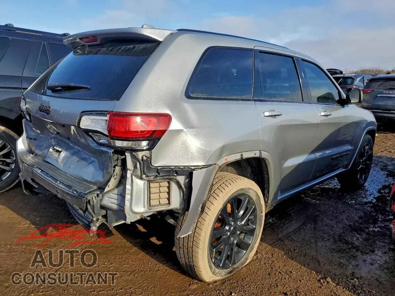 2018 JEEP GRAND CHER Damaged VIN 1C4RJFAG7JC157012 – side profile