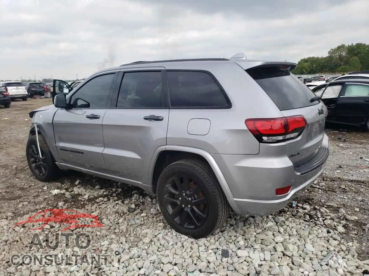 2018 JEEP GRAND CHER Damaged VIN 1C4RJFAG8JC464883 – rear exterior 2018 JEEP GRAND CHER Damaged VIN 1C4RJFAG8JC464883 – rear exterior