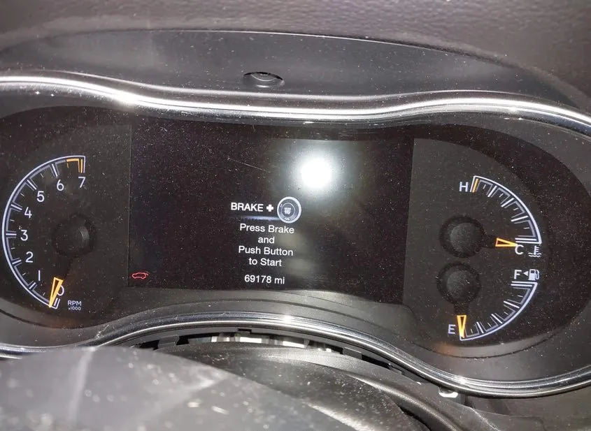 2018 JEEP Grand Cherokee Used VIN 1C4RJFAGXJC499232 – dashboard