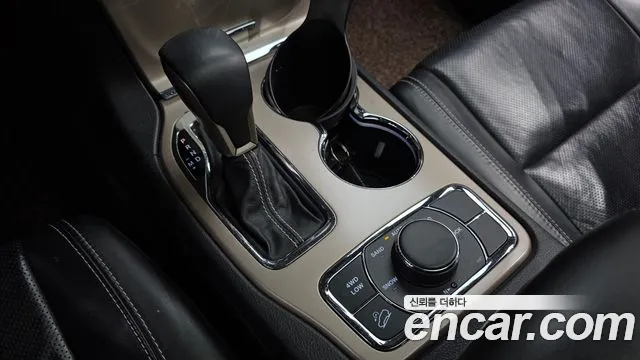 2017 Jeep Grand Cherokee 3.6 Limited Sold VIN 1C4RJFBG2HC747272 – interior seats