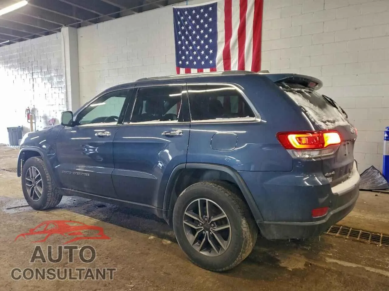 2020 JEEP GRAND CHER Damaged VIN 1C4RJFBG7LC104389 – rear exterior 2020 JEEP GRAND CHER Damaged VIN 1C4RJFBG7LC104389 – rear exterior