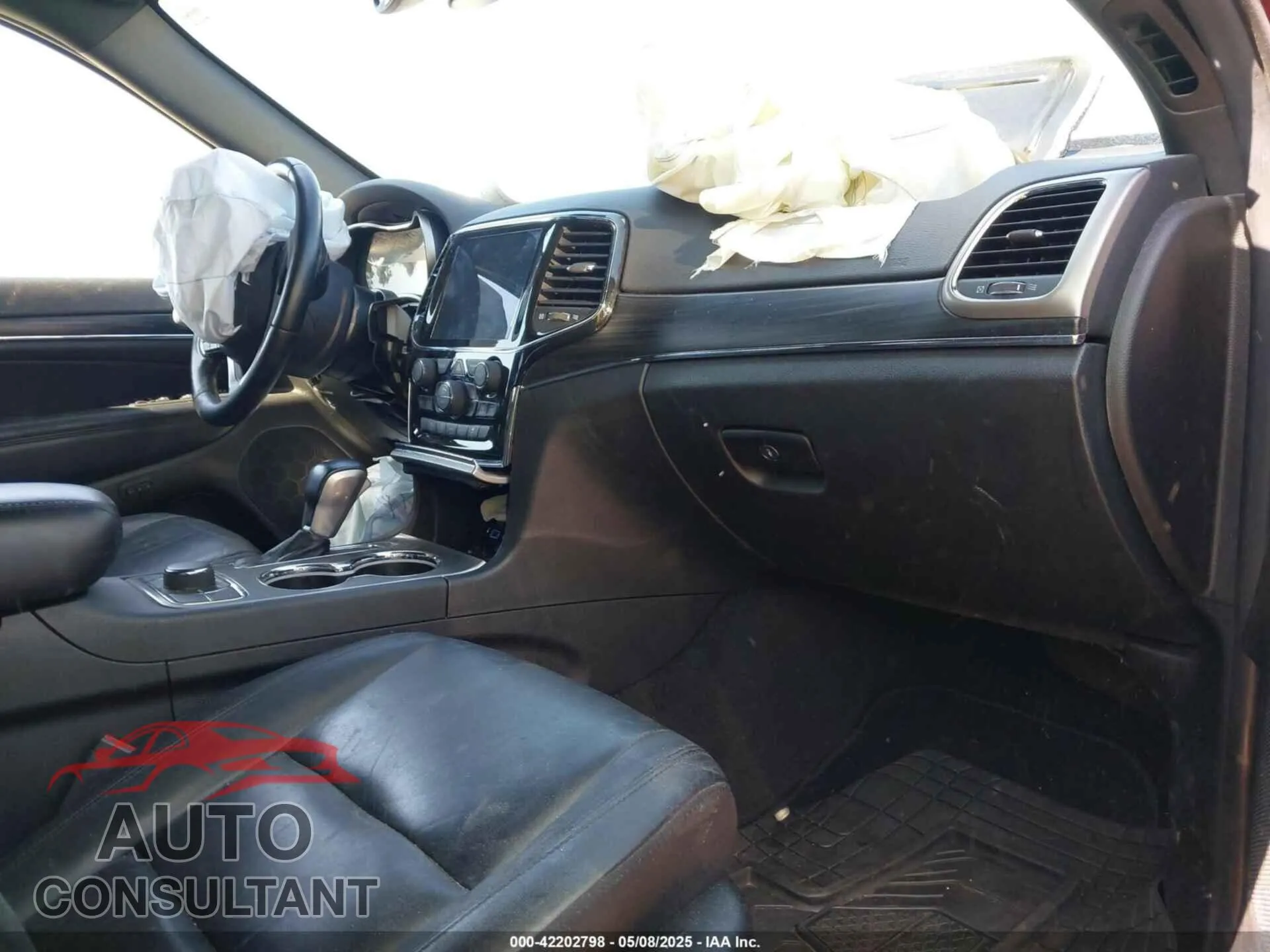 2022 JEEP GRAND CHEROKEE WK Damaged VIN 1C4RJFBG7NC167320 – interior seats
