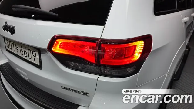 2020 Jeep Grand Cherokee 3.6 Limited-X Sold VIN 1C4RJFBG8LC336127 – photo 31