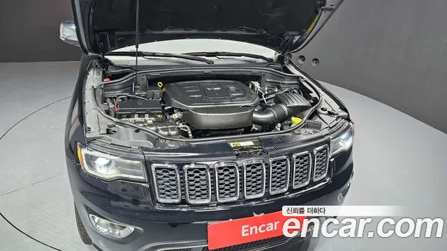 2019 Jeep Grand Cherokee 3.6 Limited Sold VIN 1C4RJFBGXKC564600 – trunk area