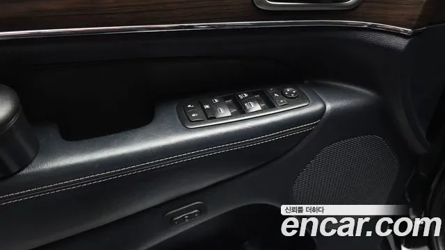 2017 Jeep Grand Cherokee 3.6 Overland Sold VIN 1C4RJFCG4HC747238 – photo 24
