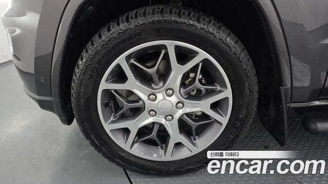 2021 Jeep Grand Cherokee 3.6 Overland Sold VIN 1C4RJFCG6MC528971 – front exterior