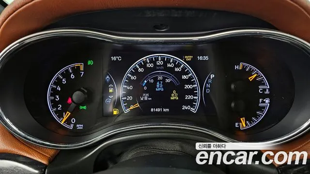 2021 Jeep Grand Cherokee 3.6 Overland Sold VIN 1C4RJFCG7MC529255 – exterior detail 2021 Jeep Grand Cherokee 3.6 Overland Sold VIN 1C4RJFCG7MC529255 – exterior detail