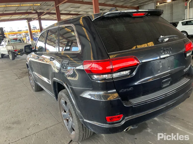 2015 Jeep Grand Cherokee Used VIN 1C4RJFEG6FC885308 – photo 11