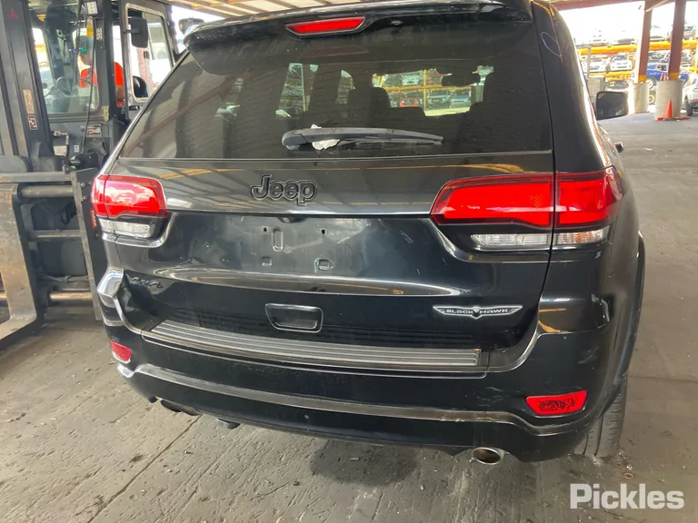 2015 Jeep Grand Cherokee Used VIN 1C4RJFEG6FC885308 – photo 12