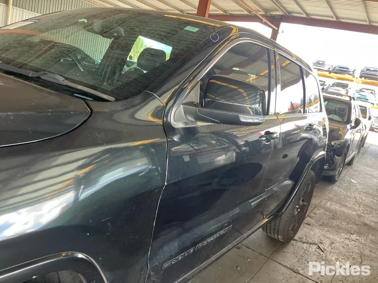 2015 Jeep Grand Cherokee Used VIN 1C4RJFEG6FC885308 – photo 13