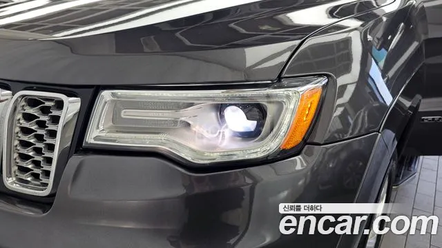 2021 Jeep Grand Cherokee 3.6 Summit Sold VIN 1C4RJFJG3MC688857 – front exterior