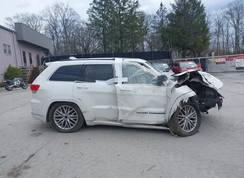 2018 JEEP Grand Cherokee Used VIN 1C4RJFJGXJC104286 – photo 18