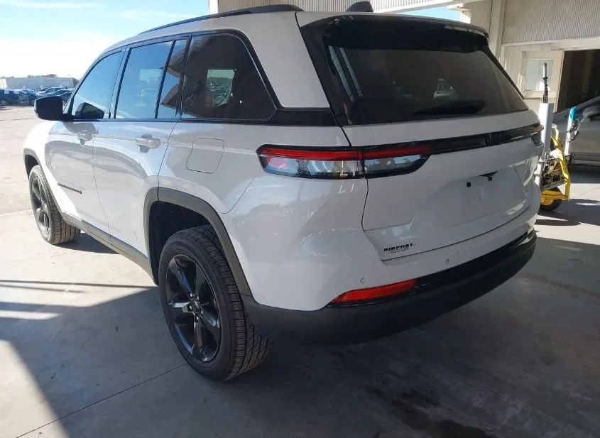 2022 JEEP Grand Cherokee Used VIN 1C4RJGAG5N8574496 – side profile