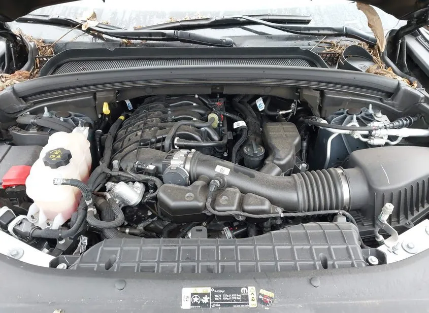 2024 JEEP Grand Cherokee Used VIN 1C4RJHBG9R8946948 – trunk area