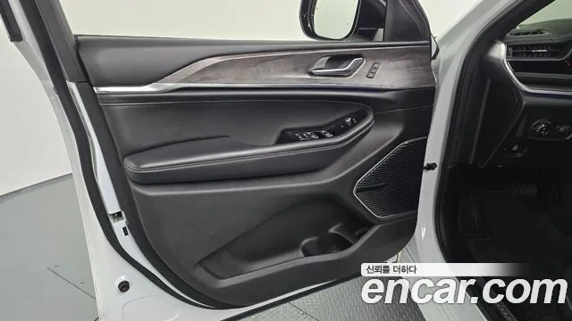 2022 Jeep Grand Cherokee (WL) L 3.6 Overland Sold VIN 1C4RJKDG3N8583972 – exterior detail 2022 Jeep Grand Cherokee (WL) L 3.6 Overland Sold VIN 1C4RJKDG3N8583972 – exterior detail