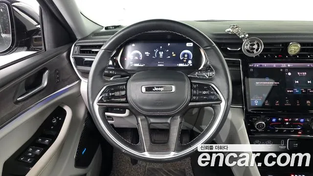 2022 Jeep Grand Cherokee (WL) L 3.6 Overland Sold VIN 1C4RJKDG9N8607966 – trunk area 2022 Jeep Grand Cherokee (WL) L 3.6 Overland Sold VIN 1C4RJKDG9N8607966 – trunk area