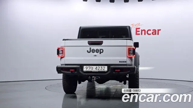 2021 Jeep Gladiator (JT) 3.6 Rubicon Sold VIN 1C6JJTBG1ML576236 – trunk area 2021 Jeep Gladiator (JT) 3.6 Rubicon Sold VIN 1C6JJTBG1ML576236 – trunk area