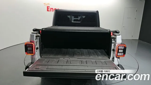 2021 Jeep Gladiator (JT) 3.6 Rubicon Sold VIN 1C6JJTBG7ML512802 – rear exterior