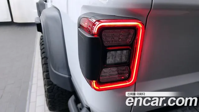 2021 Jeep Gladiator (JT) 3.6 Rubicon Sold VIN 1C6JJTBGXML502183 – trunk area