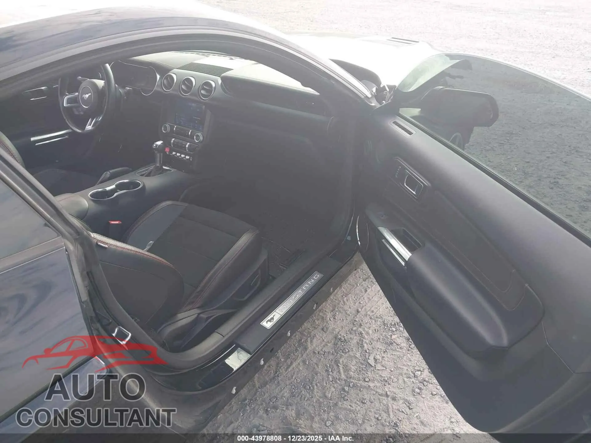 2021 FORD MUSTANG Damaged VIN 1FA6P8CF8M5104531 – interior seats