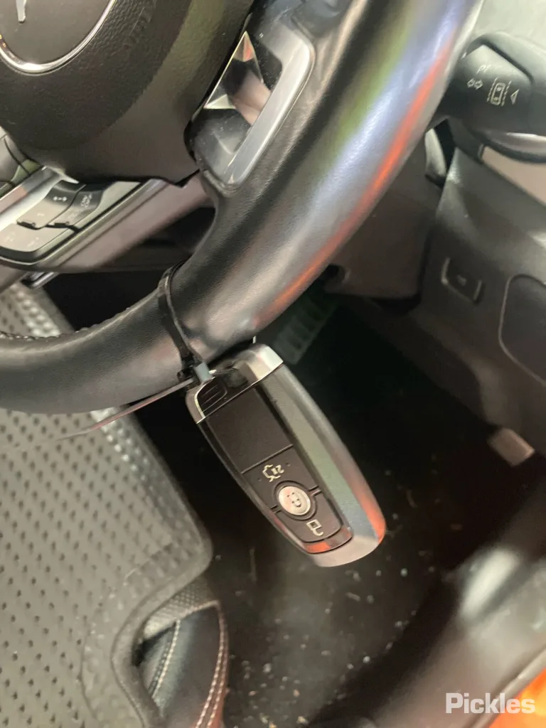 2020 Ford Mustang Damaged VIN 1FA6P8LD3L5173575 – exterior detail