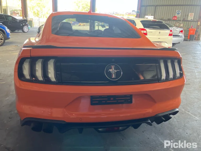 2020 Ford Mustang Damaged VIN 1FA6P8LD3L5173575 – odometer reading