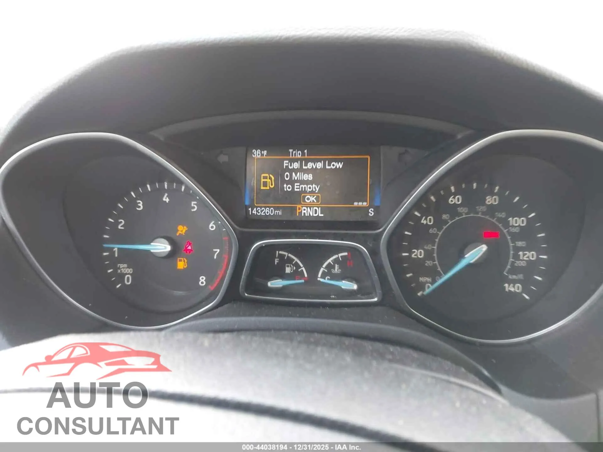 2016 FORD FOCUS Damaged VIN 1FADP3F20GL251025 – exterior detail