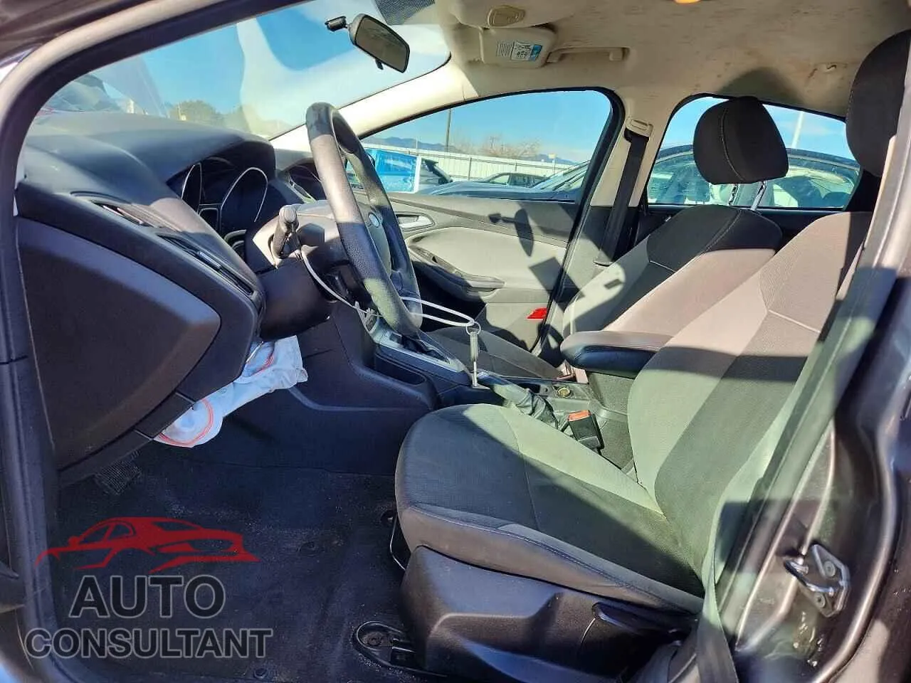 2013 FORD FOCUS Damaged VIN 1FADP3F21DL242992 – exterior detail 2013 FORD FOCUS Damaged VIN 1FADP3F21DL242992 – exterior detail