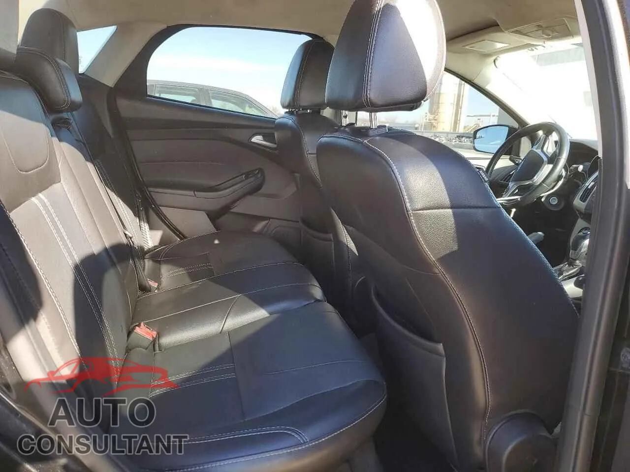 2014 FORD FOCUS Damaged VIN 1FADP3F27EL258390 – odometer reading