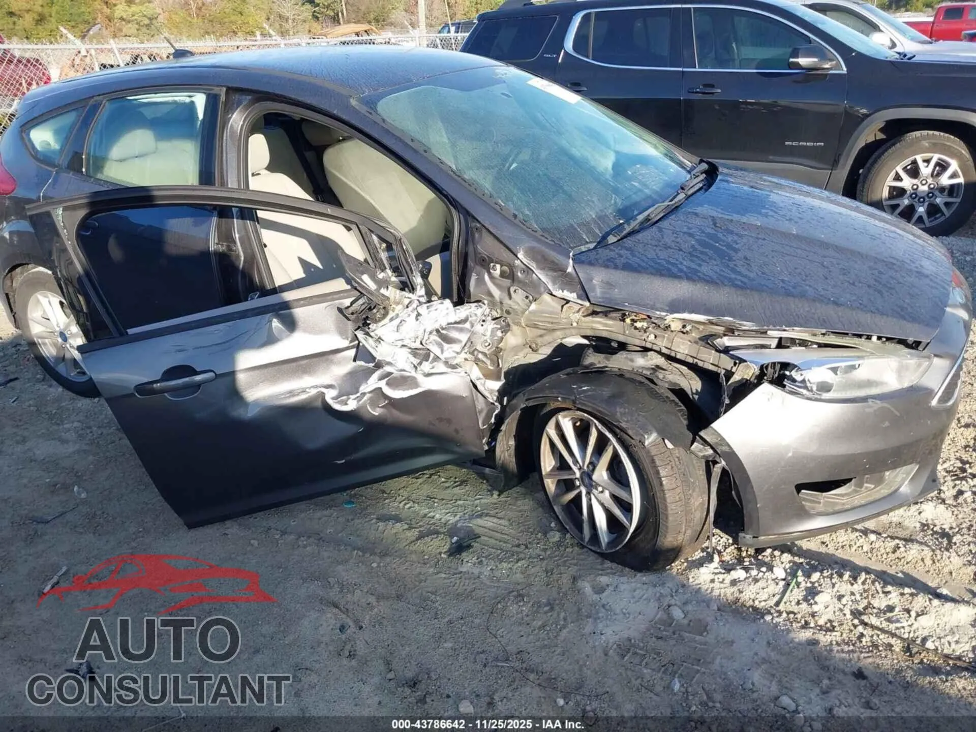 2015 FORD FOCUS Damaged VIN 1FADP3K20FL208907 – engine bay 2015 FORD FOCUS Damaged VIN 1FADP3K20FL208907 – engine bay