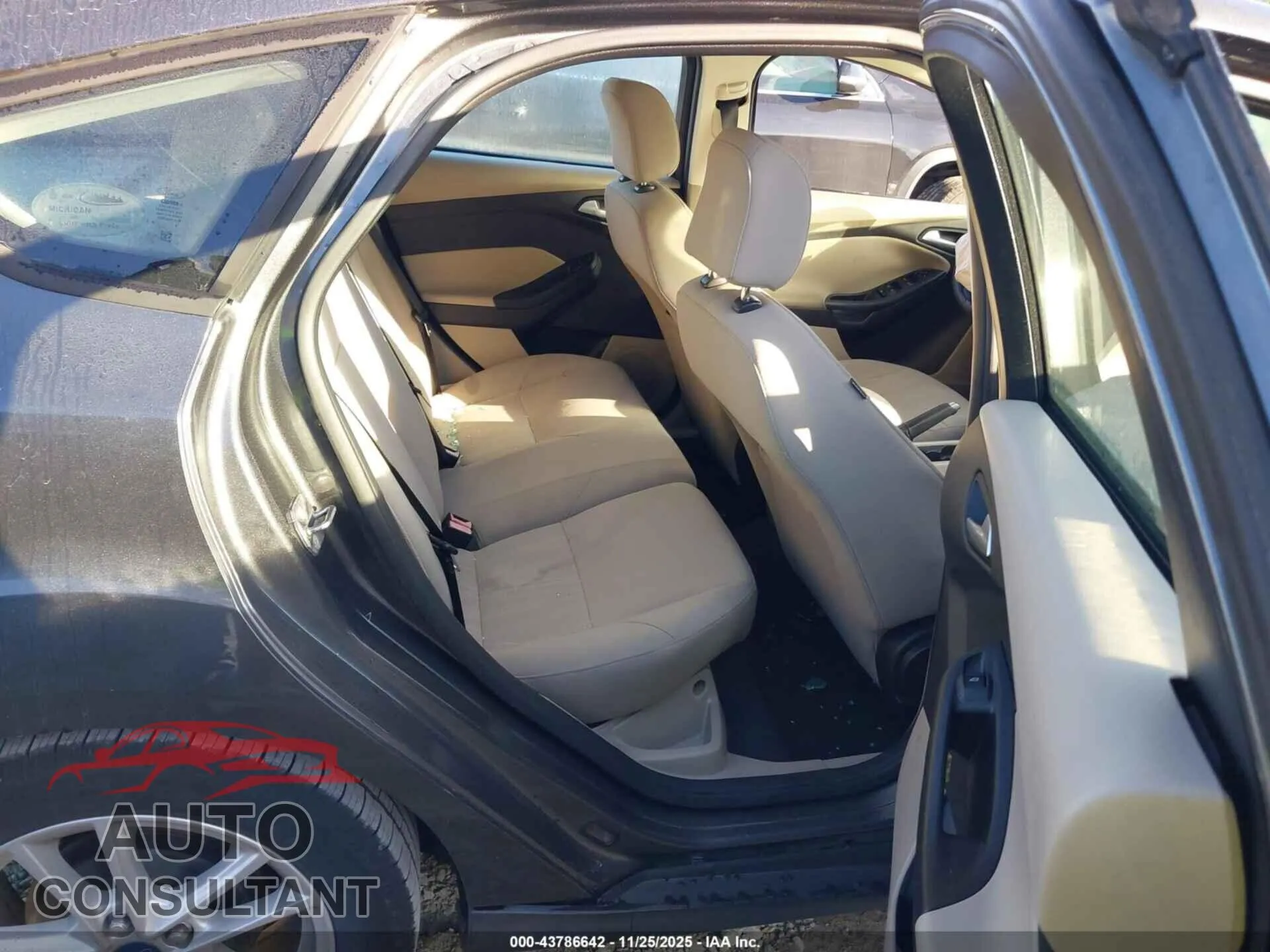 2015 FORD FOCUS Damaged VIN 1FADP3K20FL208907 – undercarriage 2015 FORD FOCUS Damaged VIN 1FADP3K20FL208907 – undercarriage