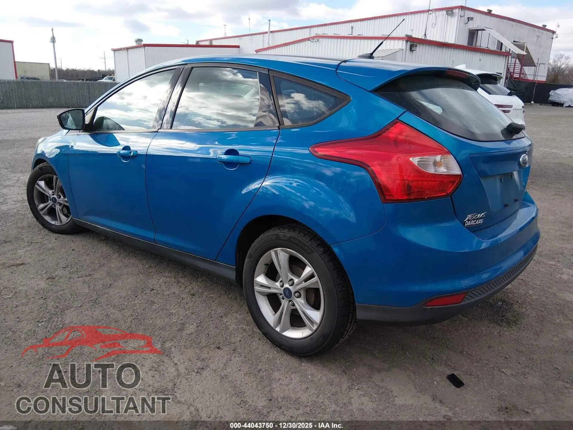 2014 FORD FOCUS Damaged VIN 1FADP3K2XEL339339 – side profile