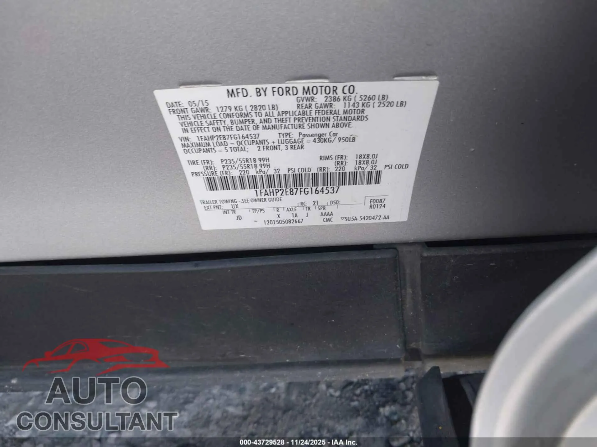 2015 FORD TAURUS Damaged VIN 1FAHP2E87FG164537 – trunk area