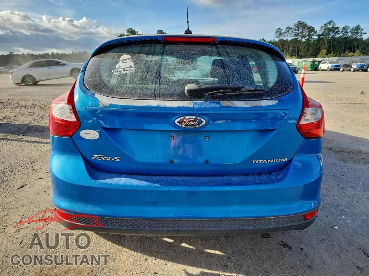 2012 FORD FOCUS Damaged VIN 1FAHP3N27CL308656 – engine bay 2012 FORD FOCUS Damaged VIN 1FAHP3N27CL308656 – engine bay