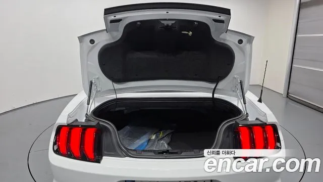2021 Ford Mustang Convertible Sold VIN 1FATP8UH8M5124507 – photo 17