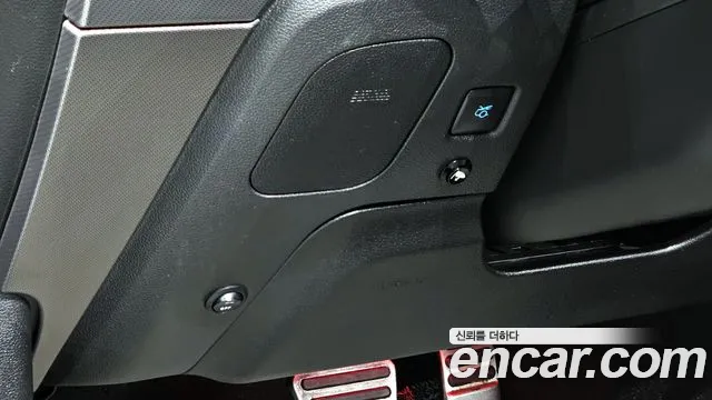 2020 Ford Mustang Convertible Sold VIN 1FATP8UHXL5144899 – front exterior