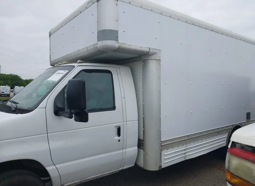 2007 FORD E-450 Used VIN 1FDXE45SX7DA17825 – undercarriage