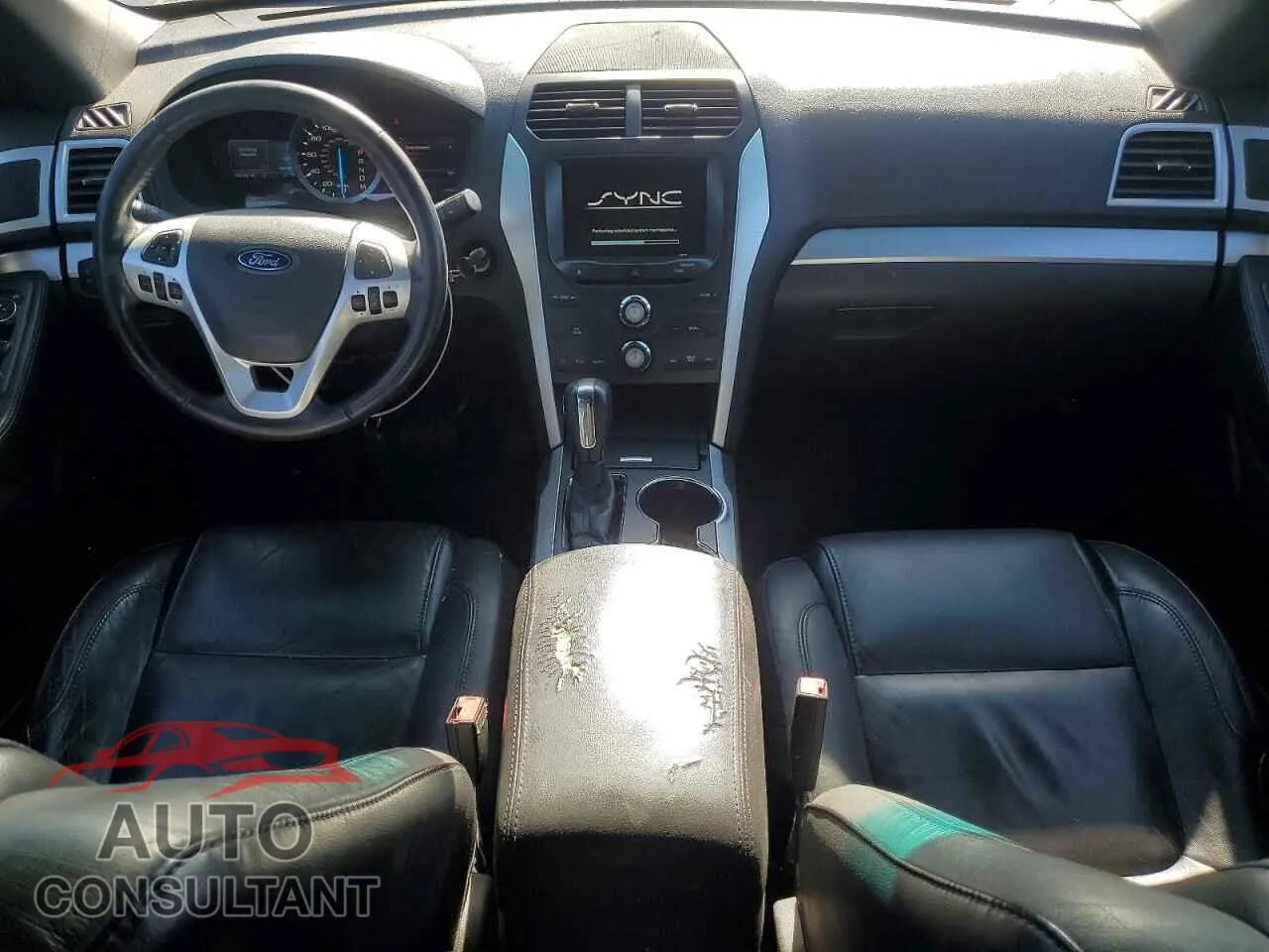 2015 FORD EXPLORER Damaged VIN 1FM5K7D89FGC50485 – undercarriage