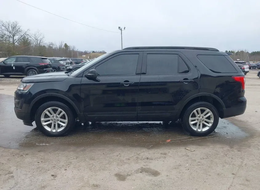 2017 FORD Explorer Used VIN 1FM5K8B81HGB34421 – exterior detail